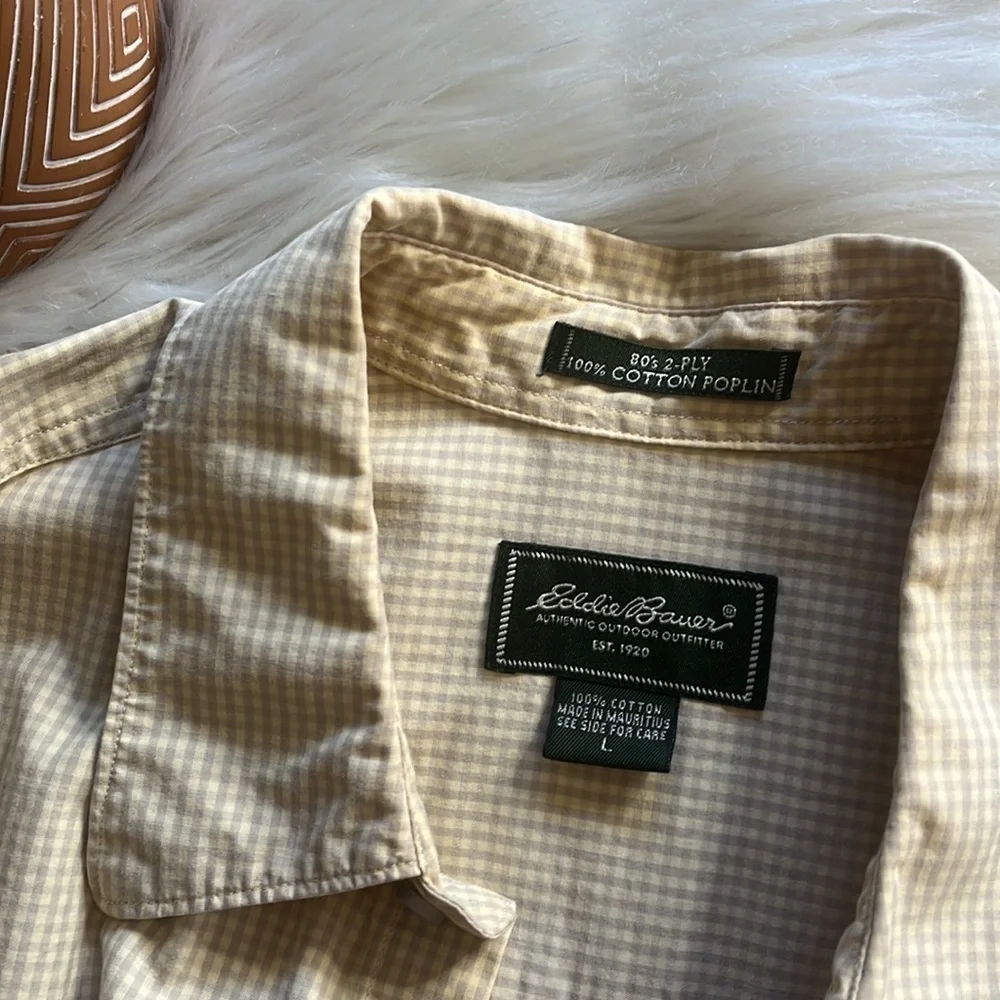 eddie bauer • small checks button down shirt with chest pocket